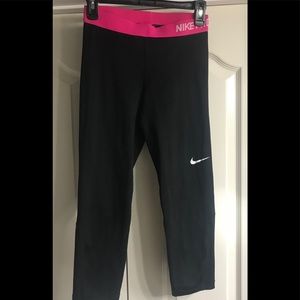 Nike Pro Dri-fit crop pants